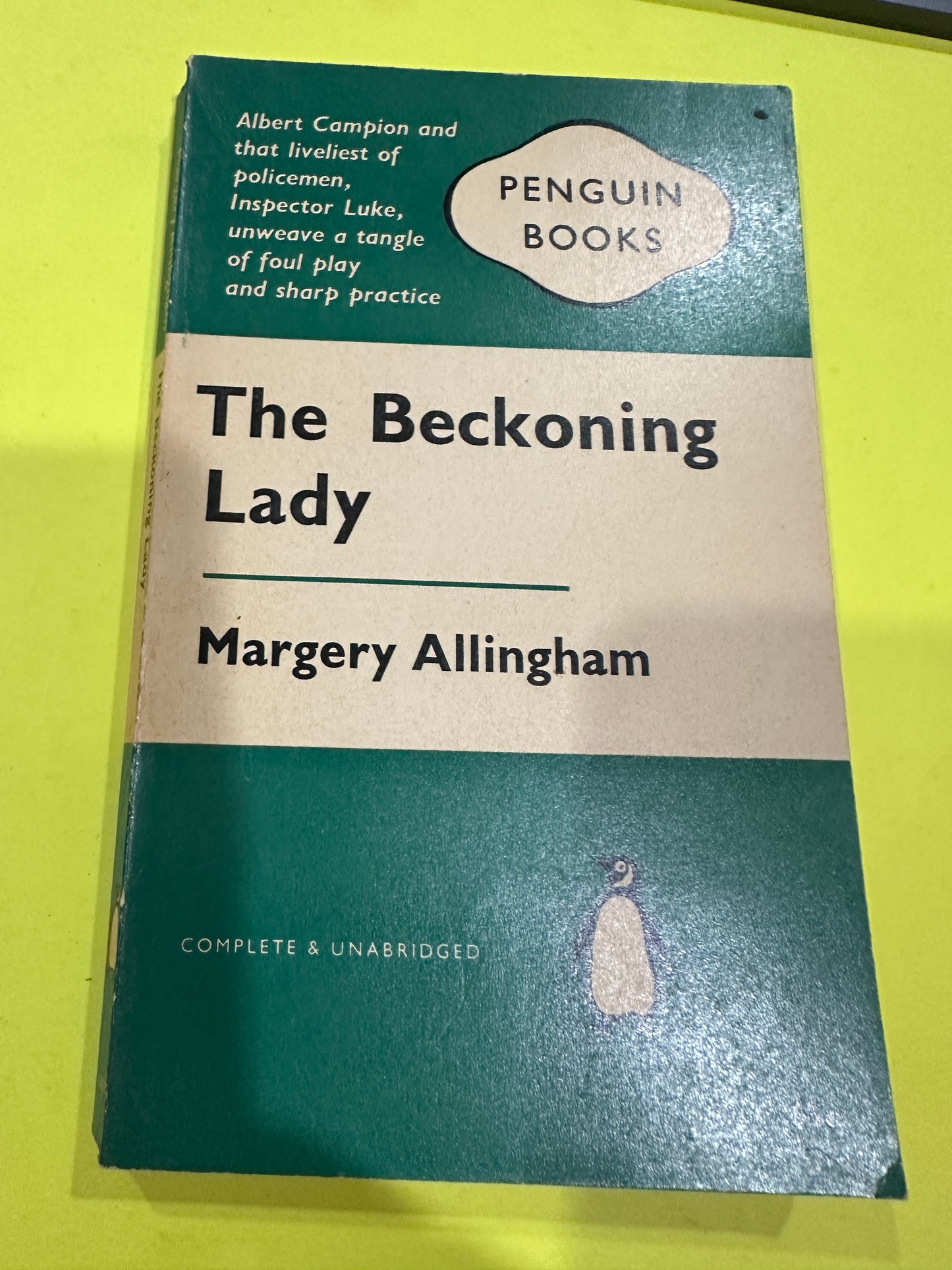 The Beckoning Lady by Margary Allingham