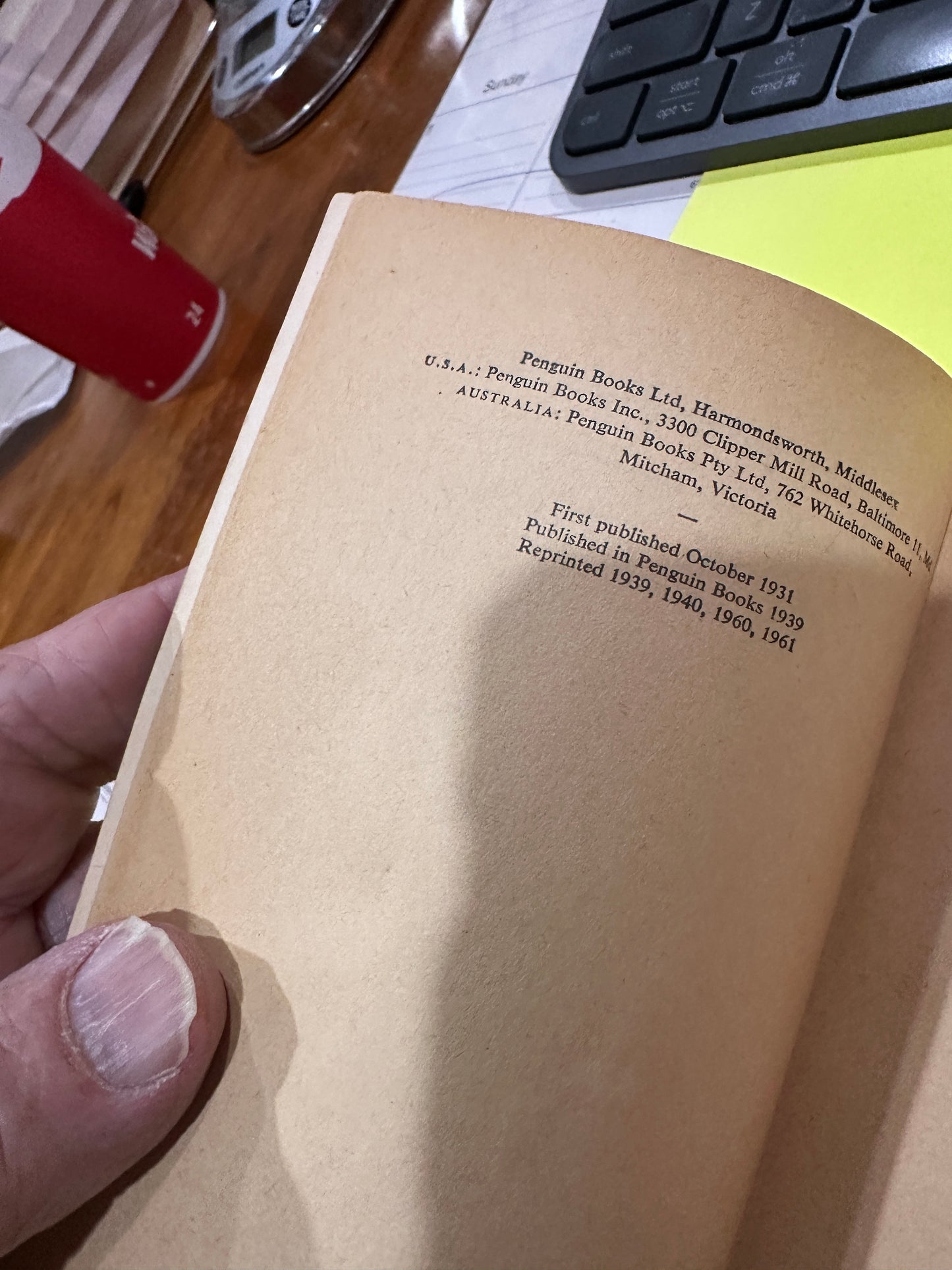 Police at the Funeral by Margery Allingham sc Penguin