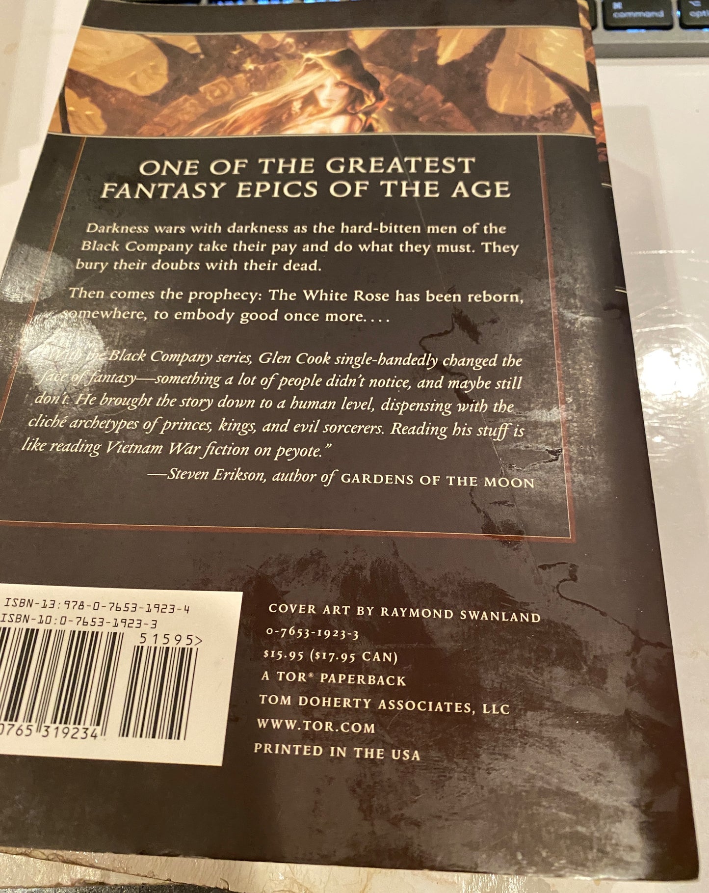 CHRONICLES OF THE BLACK COMPANY