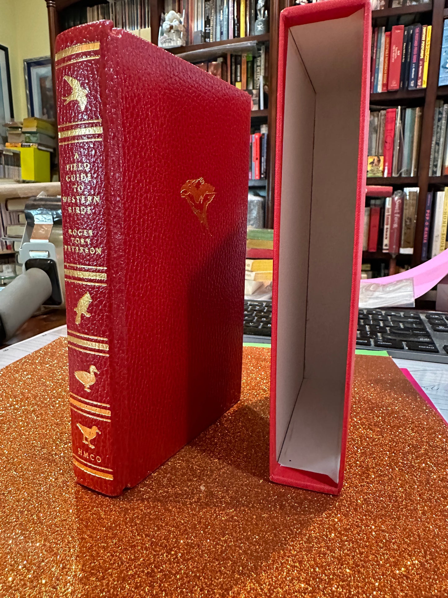 A field Guide to Western Birds Limited by Roger Toby Peterson