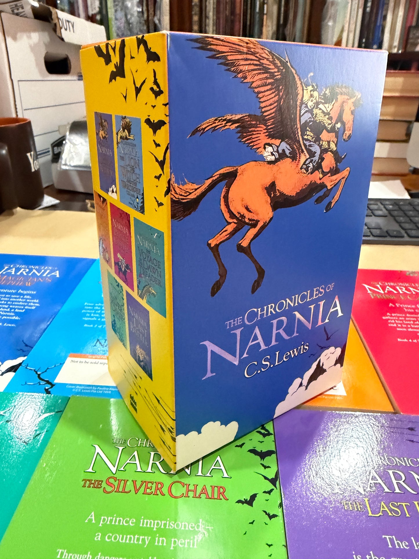 THE CRONICLES OF NARNIA: 7 book box set