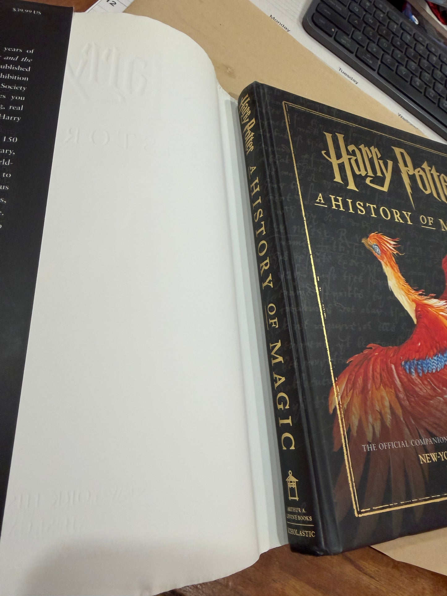 Harry Potter: A History of Magic-The Official Companion to the British Library Exibition at the New York Historical Society Museum and Library