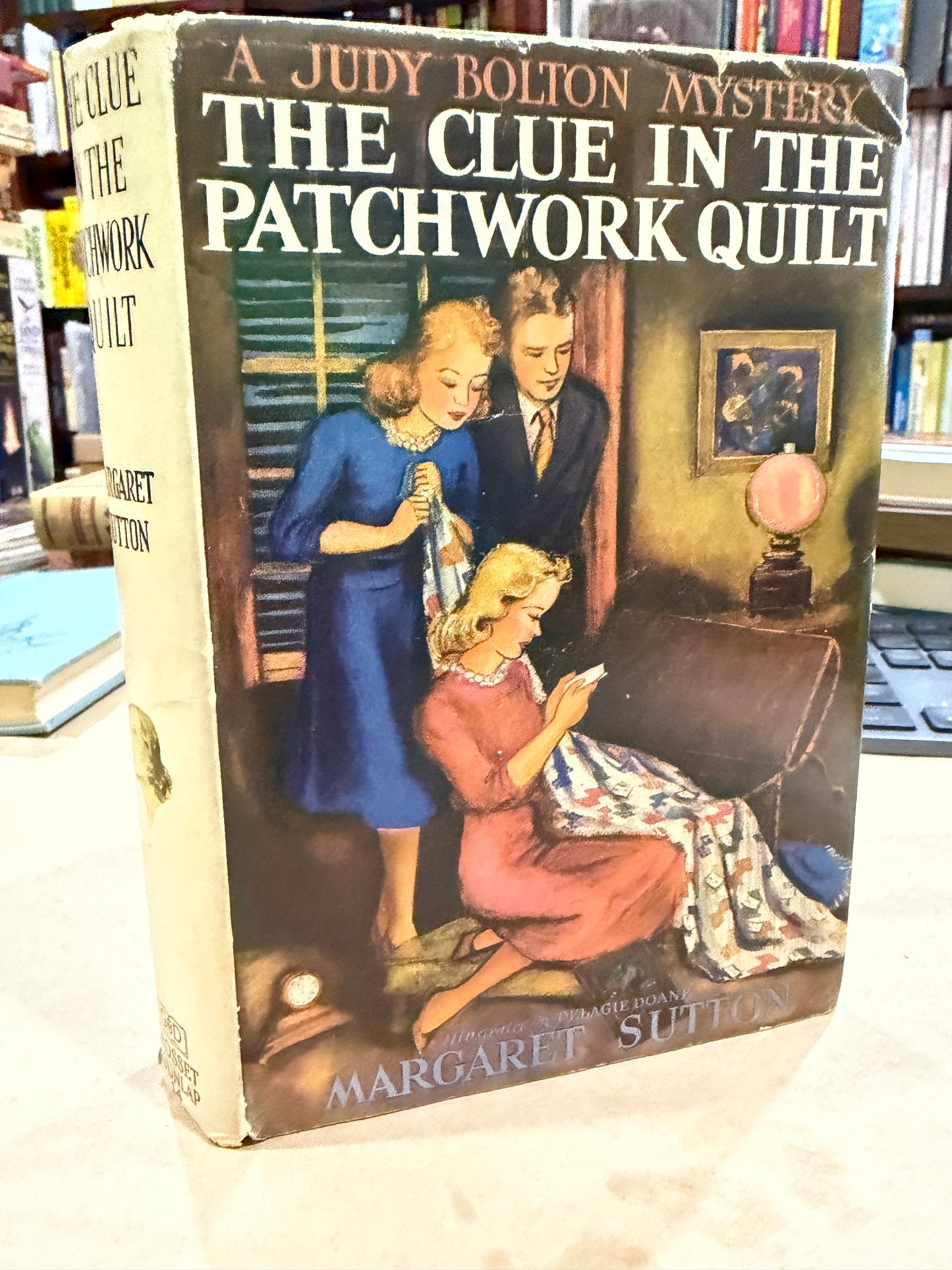 THE CLUE IN THE PATCHWORK QUILT
