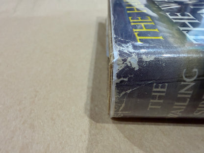 The Wailing Siren Mystery ( HB #30)