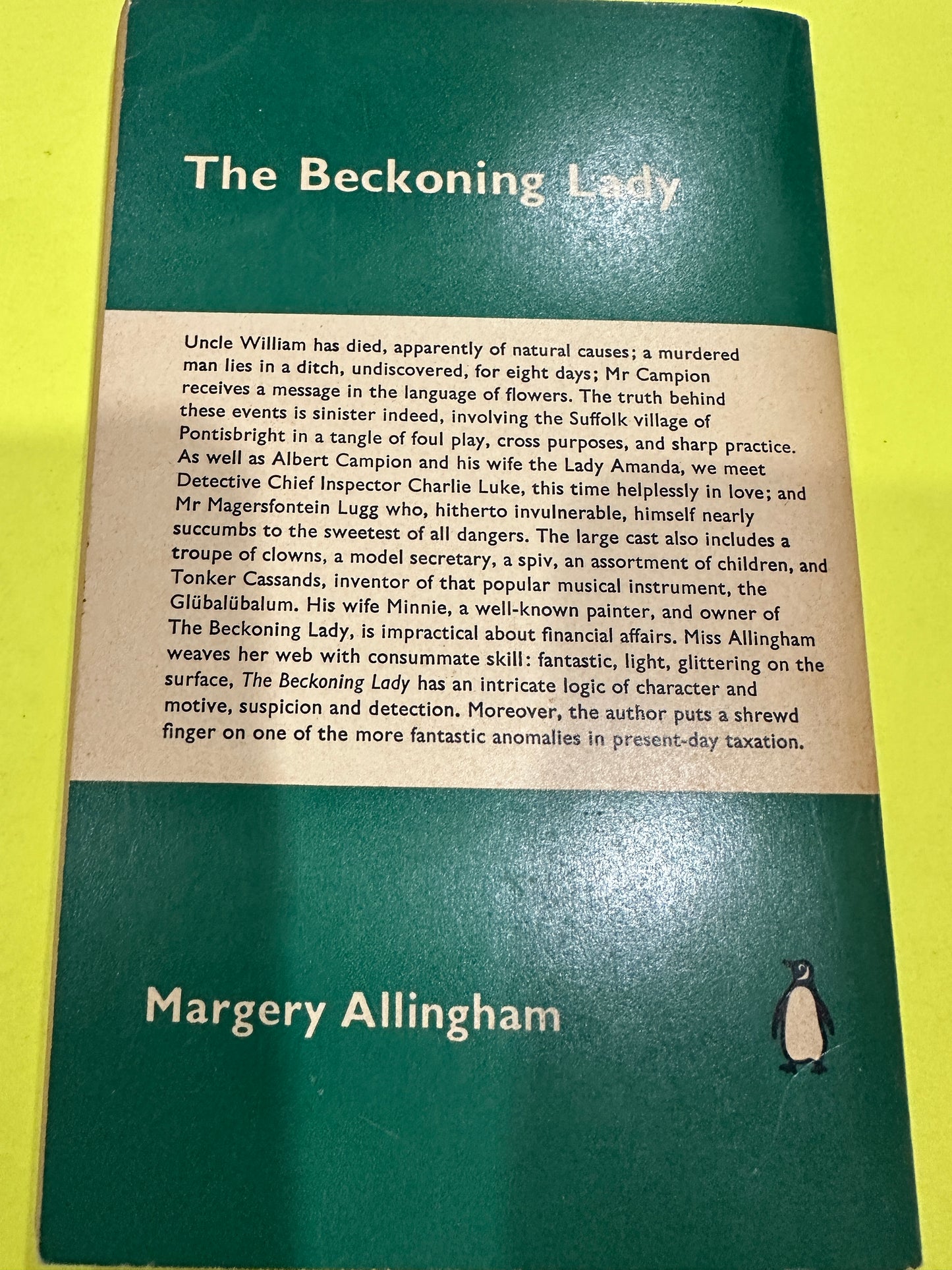 The Beckoning Lady by Margary Allingham