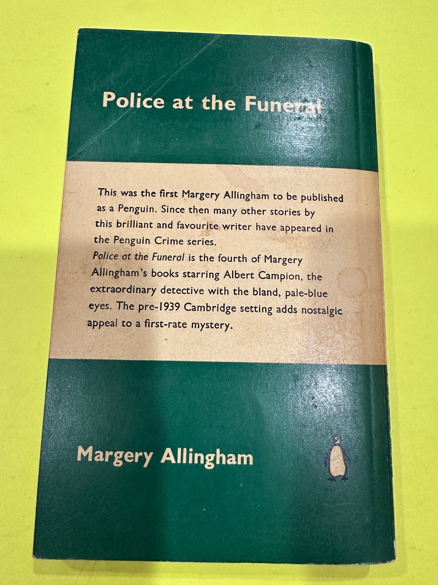 Police at the Funeral by Margery Allingham sc Penguin