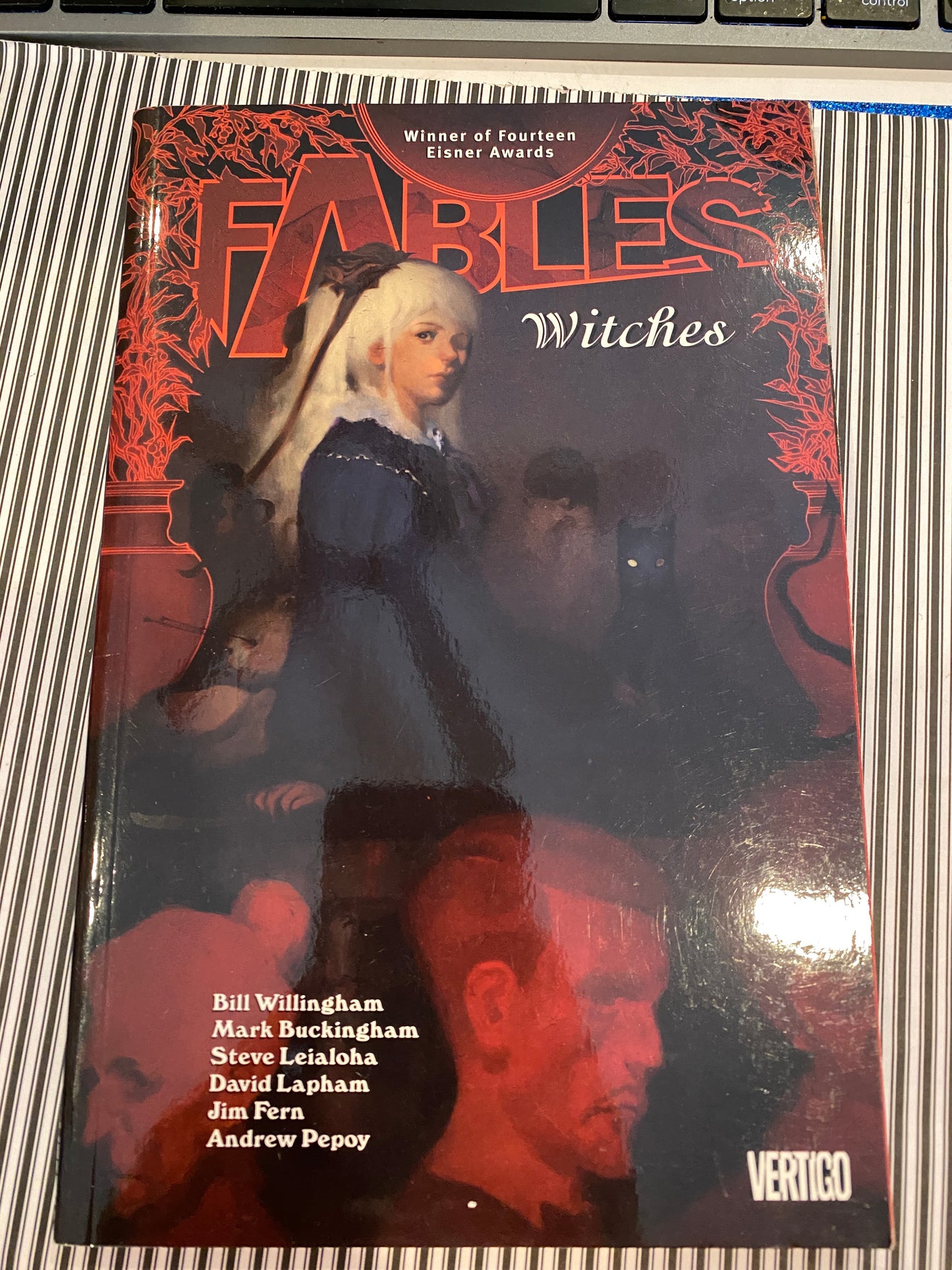 FABLES: WITCHES by BILL WILLINGHAM-