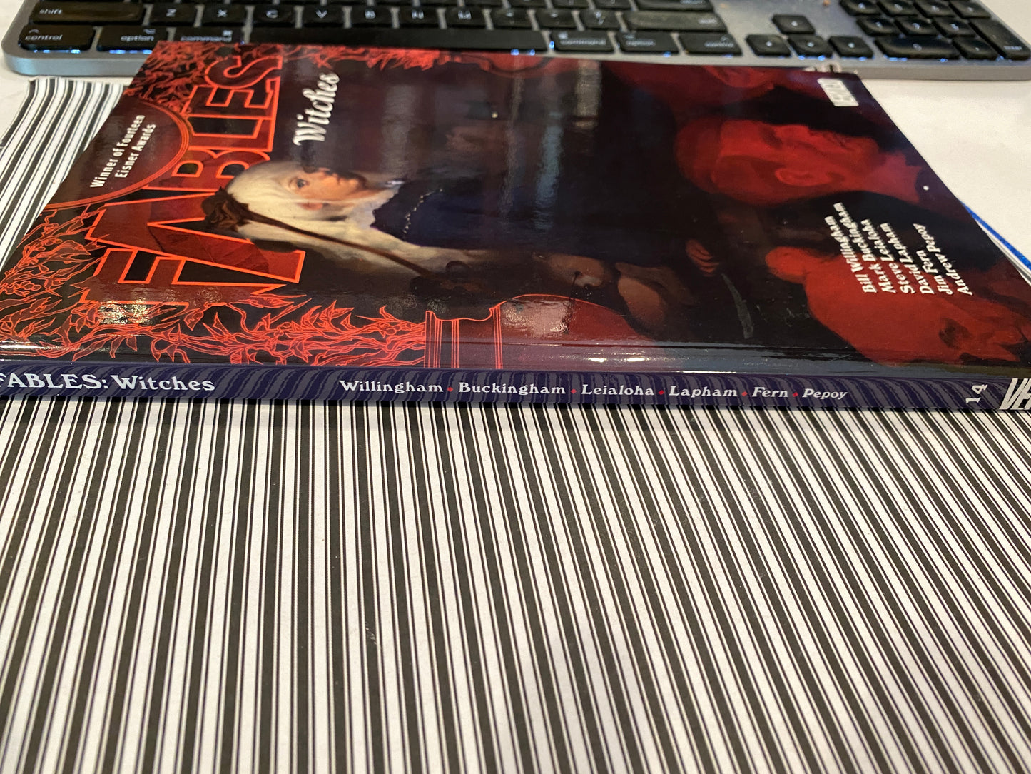 FABLES: WITCHES by BILL WILLINGHAM-