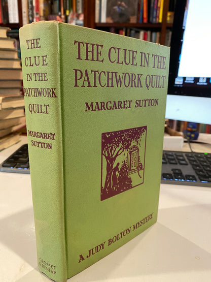 THE CLUE IN THE PATCHWORK QUILT   Judy Bolton