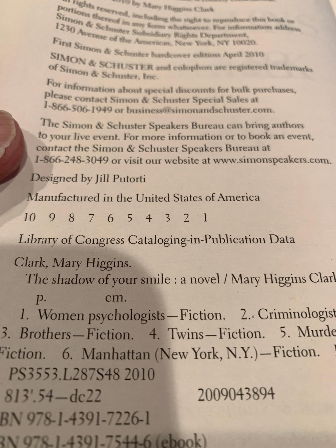THE SHADOW OF YOUR SMILE MARY HIGGINS CLARK