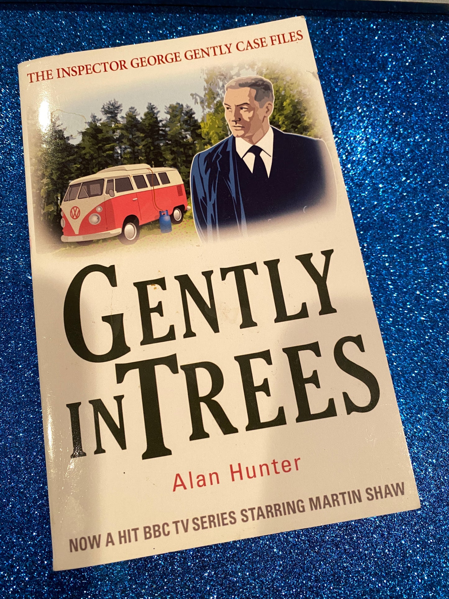 GENTLY IN TREES by Alan Hunter