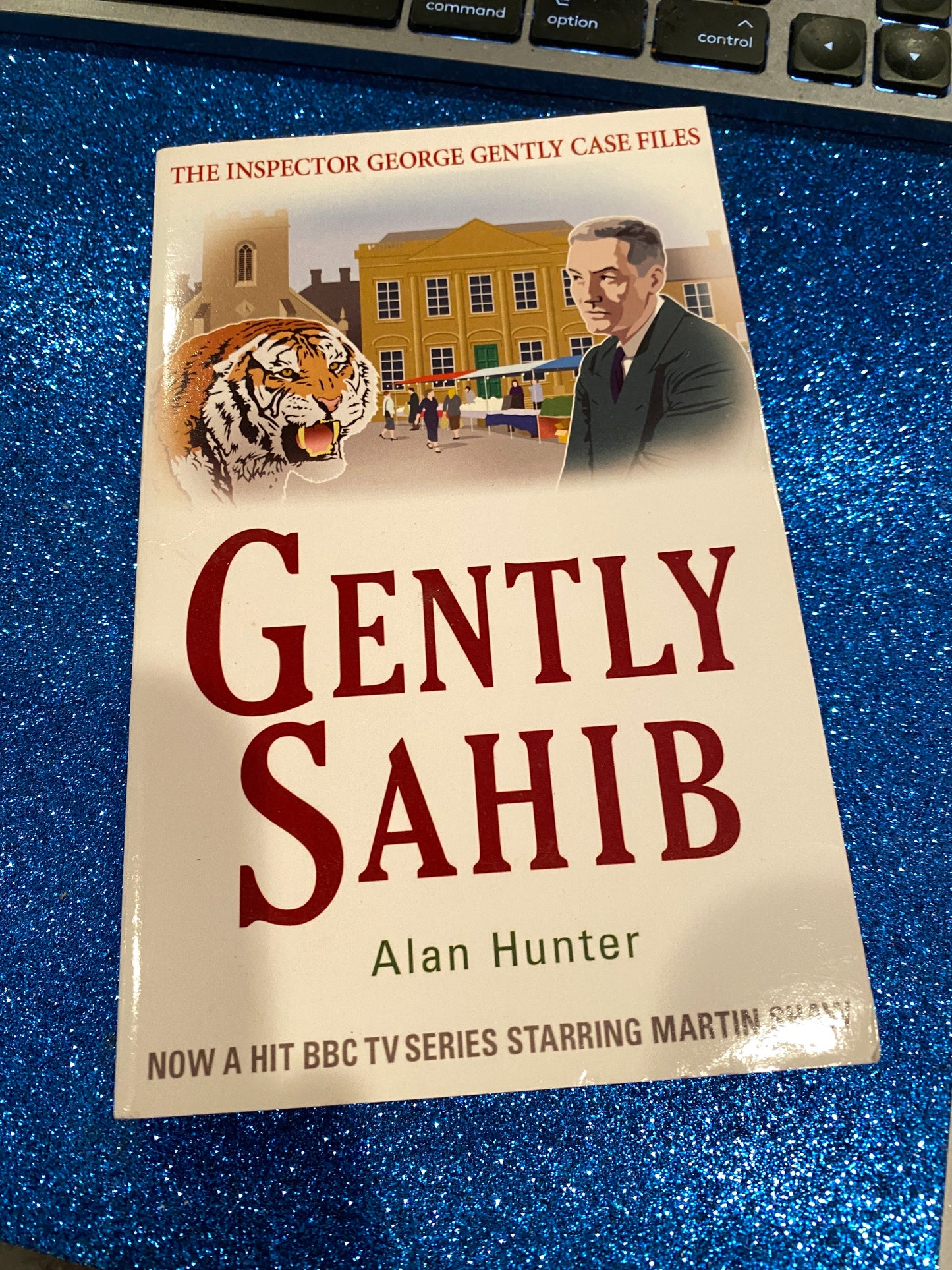 GENTLY SAHIB by Alan Hunter