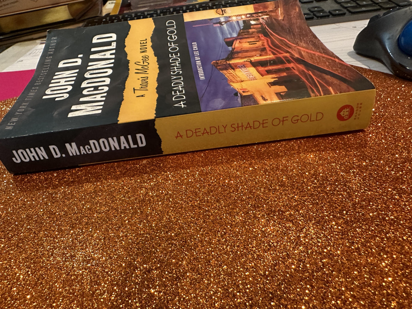 A Deadly Shade of Gold by John D Macdonald