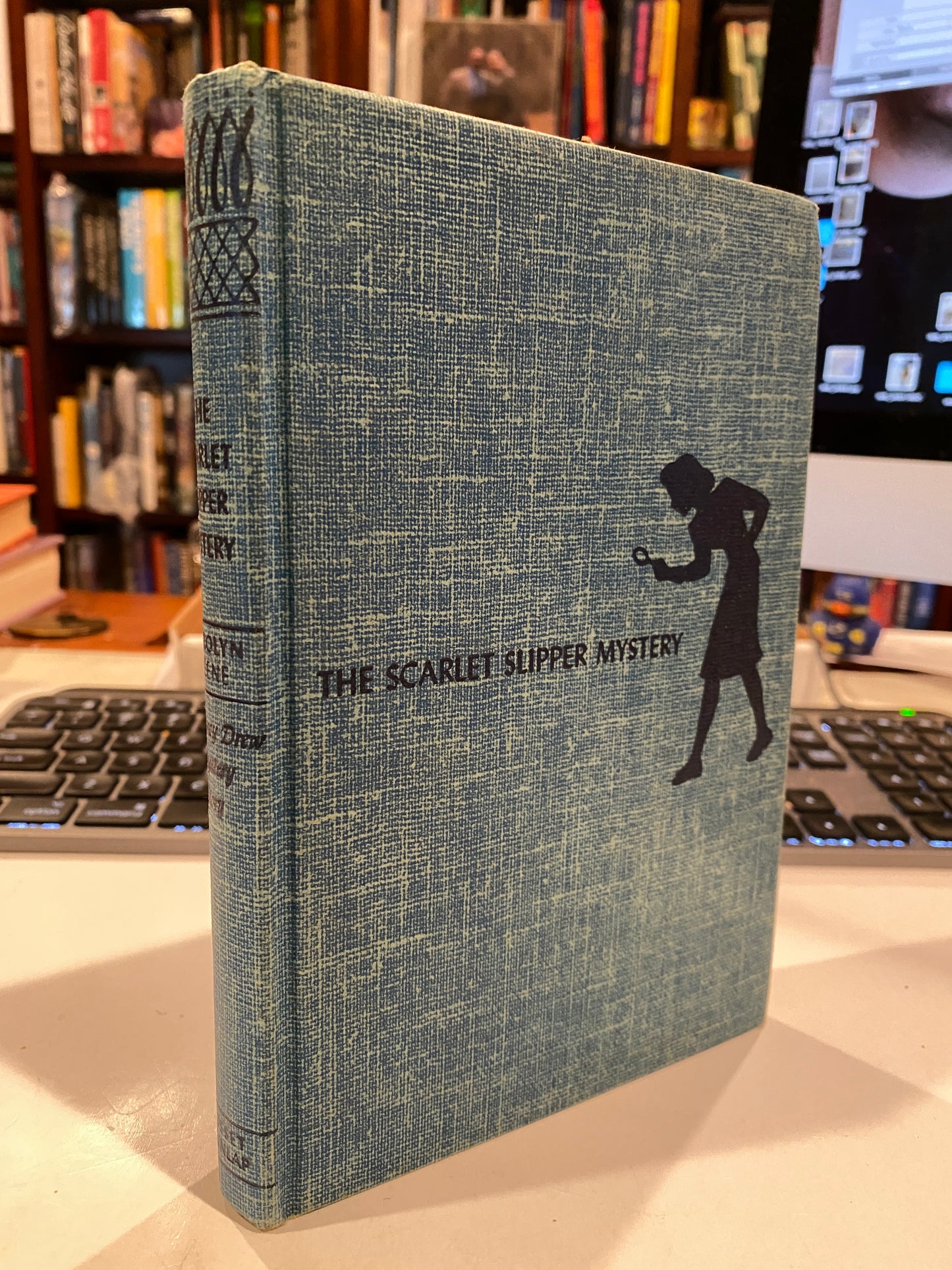 THE SCARLET SLIPPER MYSTERY ( 1954D-1) Nancy Drew